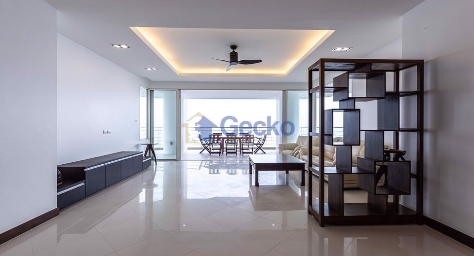 For sale 3 bedrooms condo in Jomtien, Pattaya