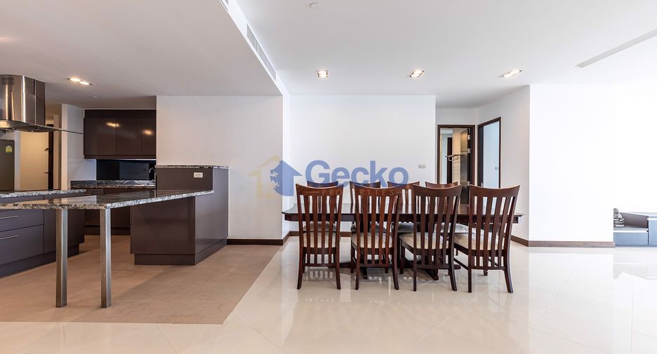 For sale 3 bedrooms condo in Jomtien, Pattaya