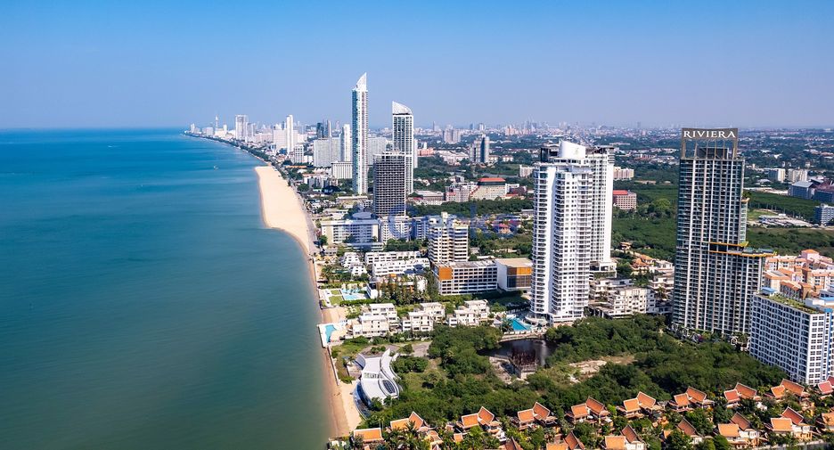 For sale 3 bedrooms condo in Jomtien, Pattaya