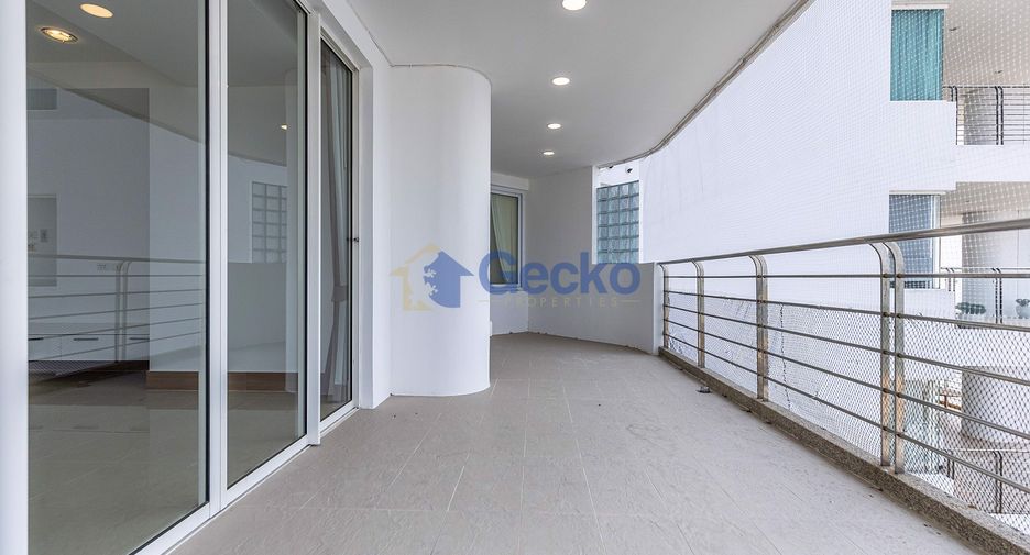 For sale 2 bedrooms condo in Jomtien, Pattaya