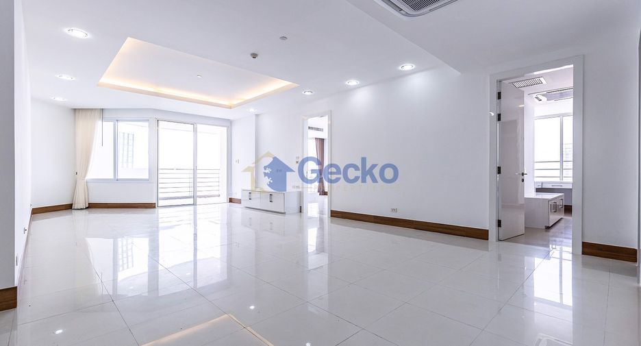 For sale 2 bedrooms condo in Jomtien, Pattaya