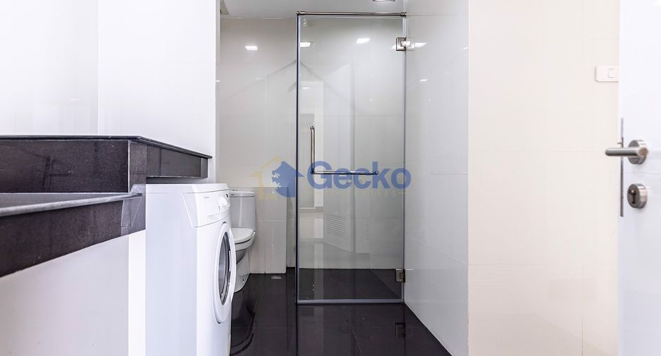 For sale 2 bedrooms condo in Jomtien, Pattaya
