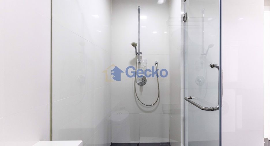 For sale 2 bedrooms condo in Jomtien, Pattaya