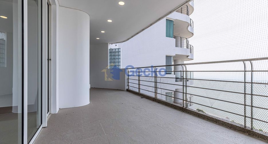 For sale 2 bedrooms condo in Jomtien, Pattaya