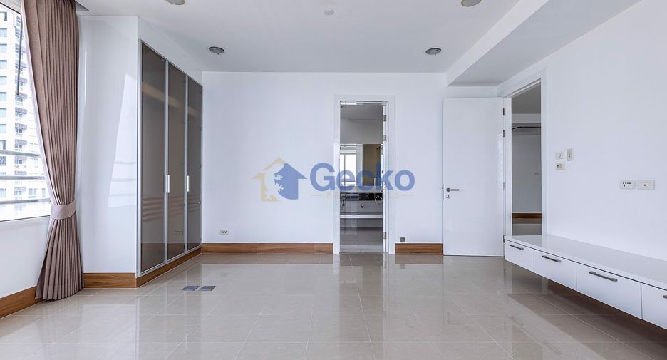 For sale 2 bedrooms condo in Jomtien, Pattaya