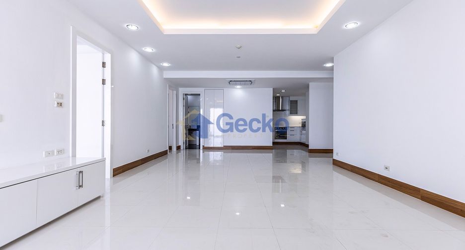 For sale 2 bedrooms condo in Jomtien, Pattaya