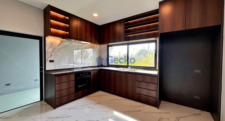 ขาย 4 ห้องนอน บ้านเดี่ยว ใน พัทยาตะวันออก, พัทยา