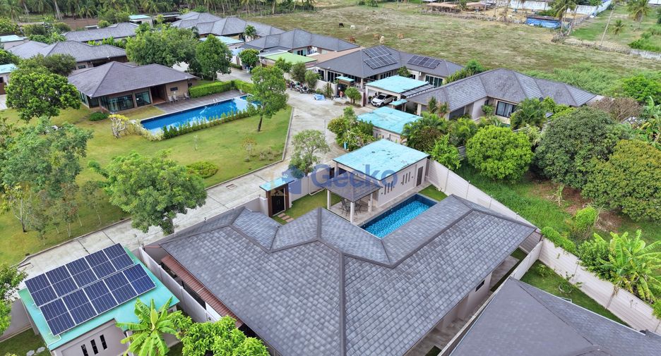 For rent and for sale 3 bedrooms house in Huay Yai, Pattaya