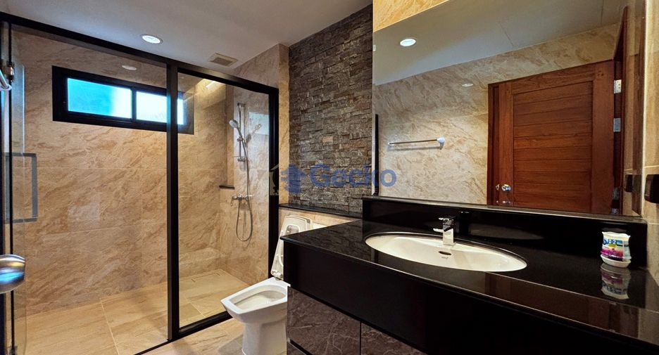 For rent and for sale 3 bedrooms house in Huay Yai, Pattaya
