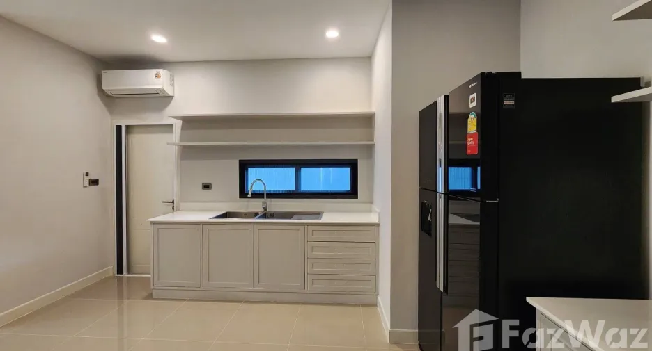 For rent 3 bedrooms house in East Pattaya, Pattaya