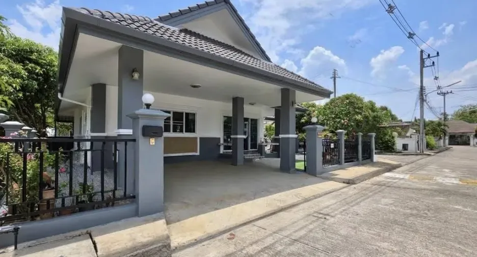 For sale 3 bedrooms house in Hang Dong, Chiang Mai