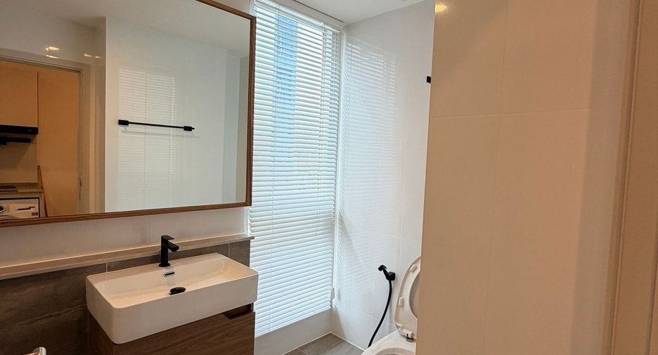 Condo en alquiler de 1 habitaciones en Khlong Toei, Bangkok