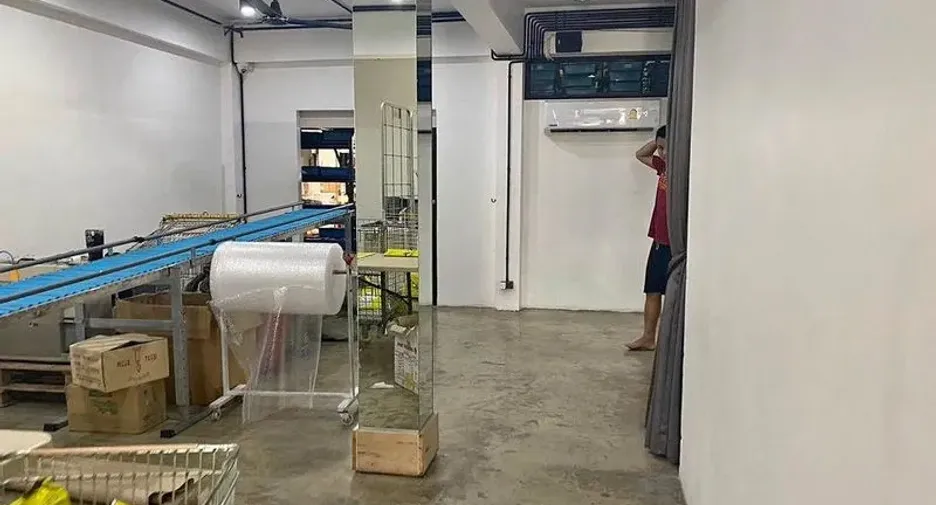 Büro zur Miete und zum Kauf mit 2 Zimmer in Bang Khae, Bangkok