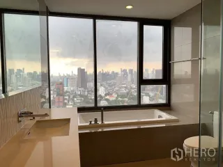 出租 2 卧室 公寓 在 Khlong Toei, 曼谷
