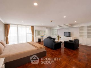 For sale 3 bedrooms condo in Watthana, Bangkok
