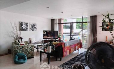 À vendre 3 chambres condo à Watthana, Bangkok