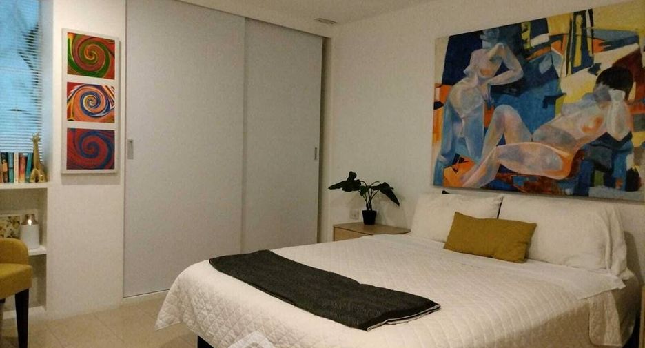 For sale 3 bedrooms condo in Watthana, Bangkok