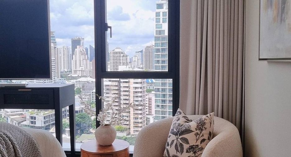 For sale 2 bedrooms condo in Khlong Toei, Bangkok