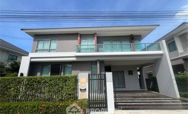 Haus zum Kauf mit 4 Zimmer in Saphan Sung, Bangkok