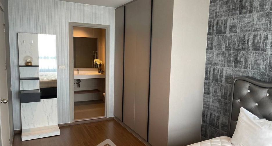 For sale 2 bedrooms condo in Phra Khanong, Bangkok