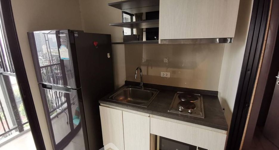 For sale 2 bedrooms condo in Watthana, Bangkok