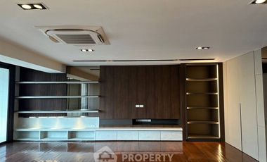 For sale 3 bedrooms condo in Pathum Wan, Bangkok