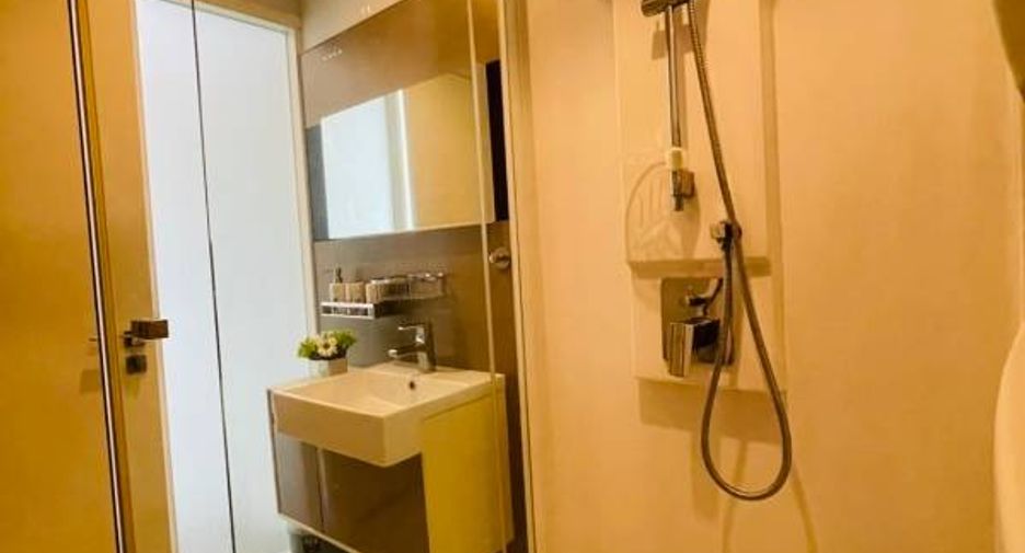 For sale 1 bed condo in Thon Buri, Bangkok