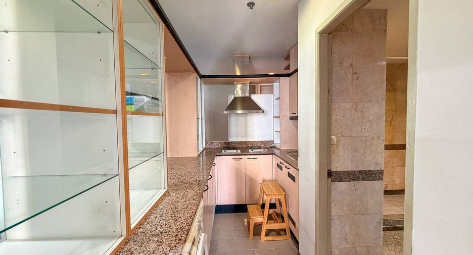 For sale 2 bedrooms condo in Watthana, Bangkok