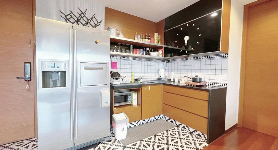 For sale 2 bedrooms condo in Khlong Toei, Bangkok