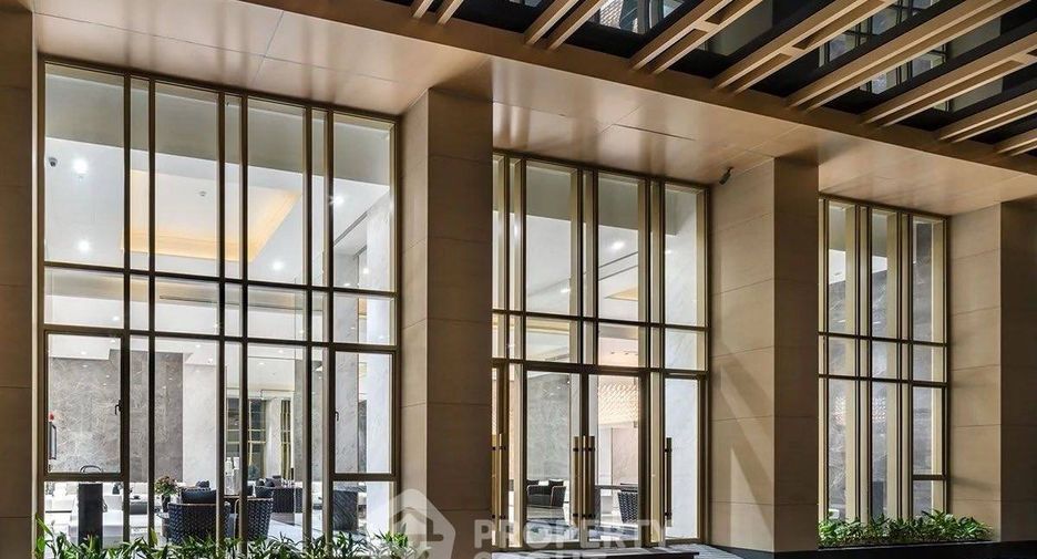 For sale 1 bed condo in Khlong Toei, Bangkok