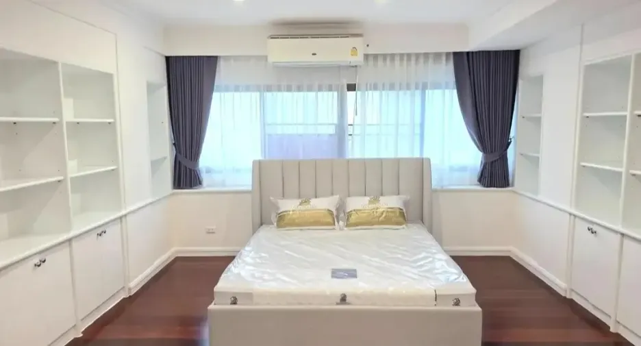 ให้เช่า 3 ห้องนอน คอนโด ใน วัฒนา, กรุงเทพฯ