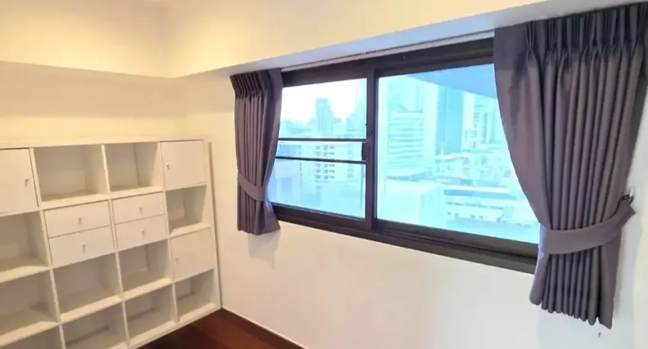 ให้เช่า 3 ห้องนอน คอนโด ใน วัฒนา, กรุงเทพฯ