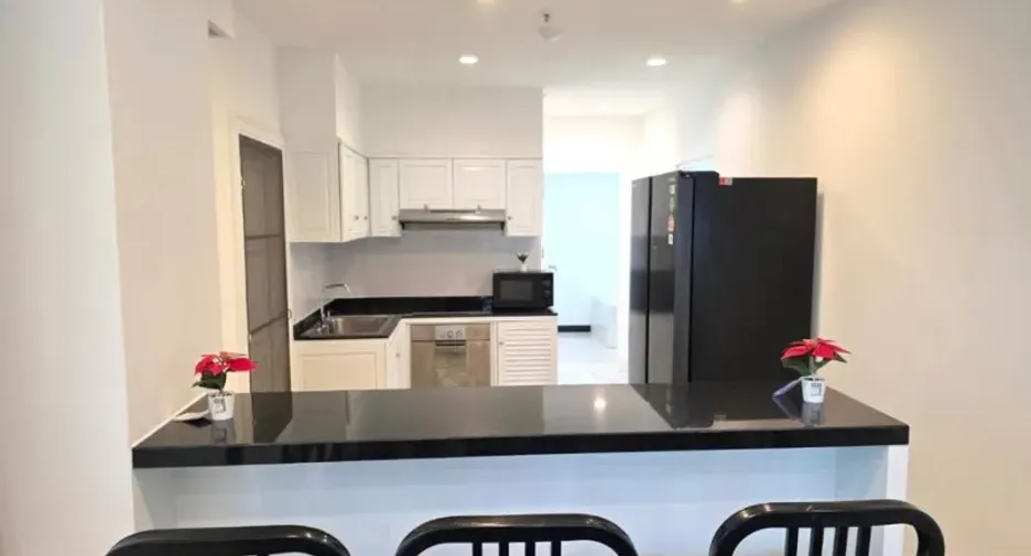 ให้เช่า 3 ห้องนอน คอนโด ใน วัฒนา, กรุงเทพฯ