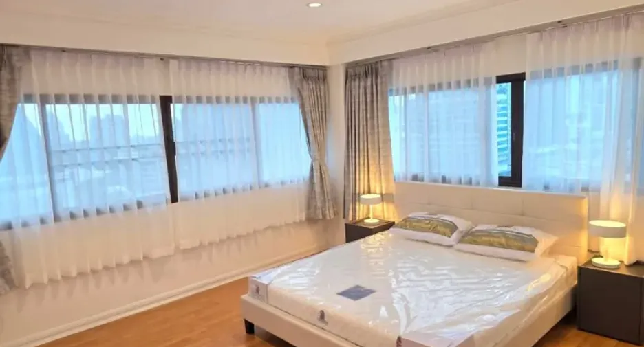ให้เช่า 3 ห้องนอน คอนโด ใน วัฒนา, กรุงเทพฯ