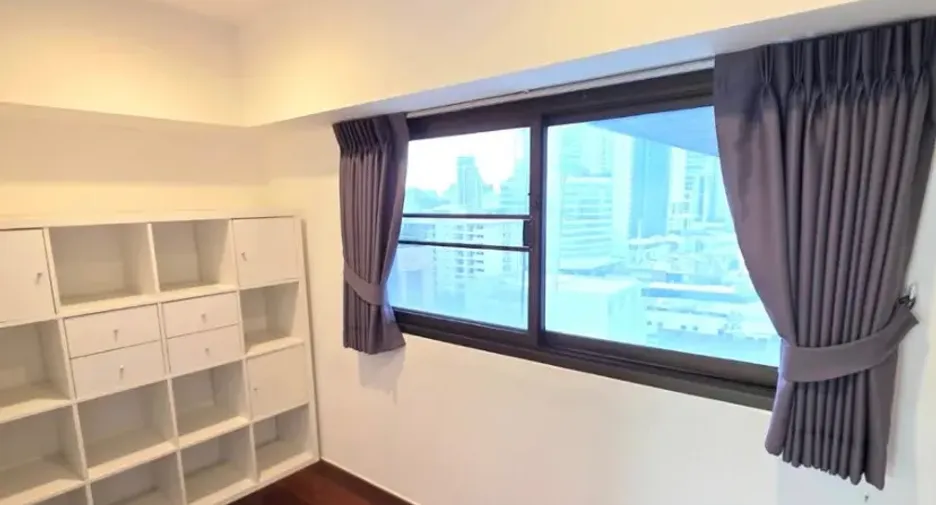 ให้เช่า 3 ห้องนอน คอนโด ใน วัฒนา, กรุงเทพฯ