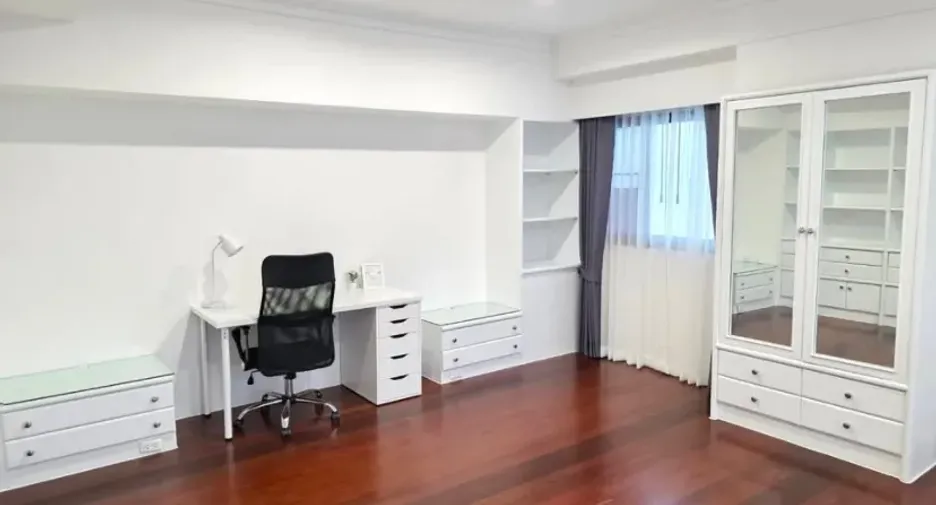 ให้เช่า 3 ห้องนอน คอนโด ใน วัฒนา, กรุงเทพฯ