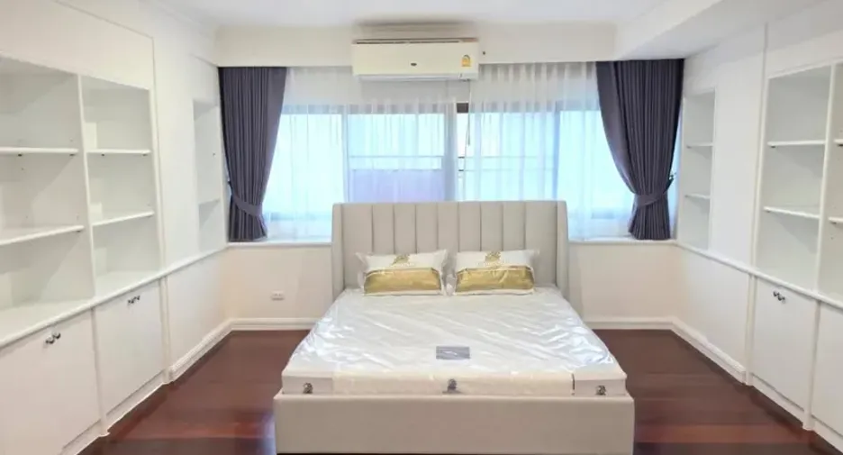 ให้เช่า 3 ห้องนอน คอนโด ใน วัฒนา, กรุงเทพฯ