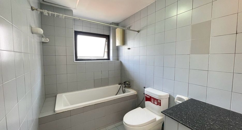 For rent 1 Beds condo in Khlong Toei, Bangkok