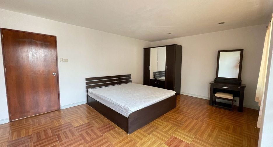 For rent 1 Beds condo in Khlong Toei, Bangkok
