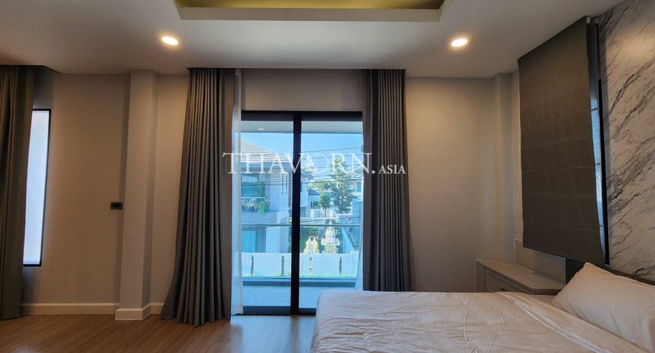 For sale 3 bedrooms house in East Pattaya, Pattaya