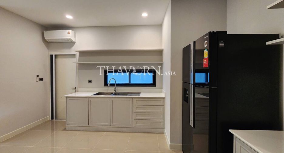 For sale 3 bedrooms house in East Pattaya, Pattaya