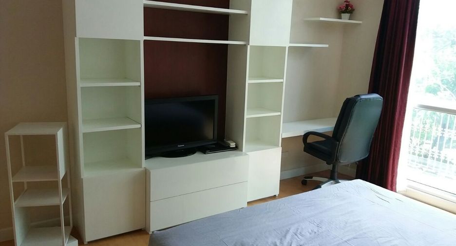 For rent 1 bed condo in Phaya Thai, Bangkok