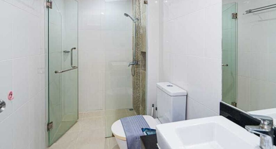 Condo en venta y en alquiler de 2 habitaciones en Mueang Phuket, Phuket