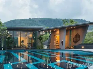 À louer 4 chambres maison à Mueang Phuket, Phuket