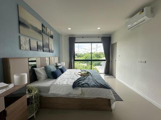 Casa adosada en venta de 4 habitaciones en Bang Lamung, Chonburi