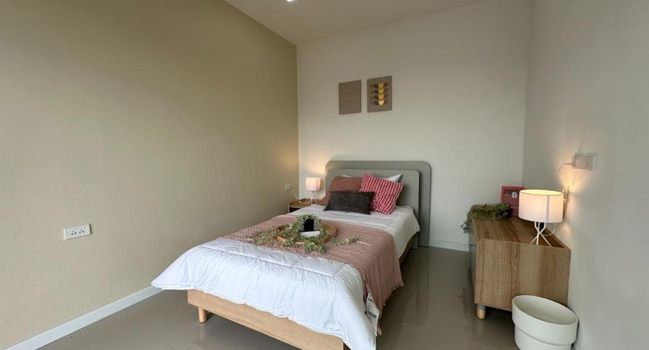 Casa adosada en venta de 4 habitaciones en Bang Lamung, Chonburi
