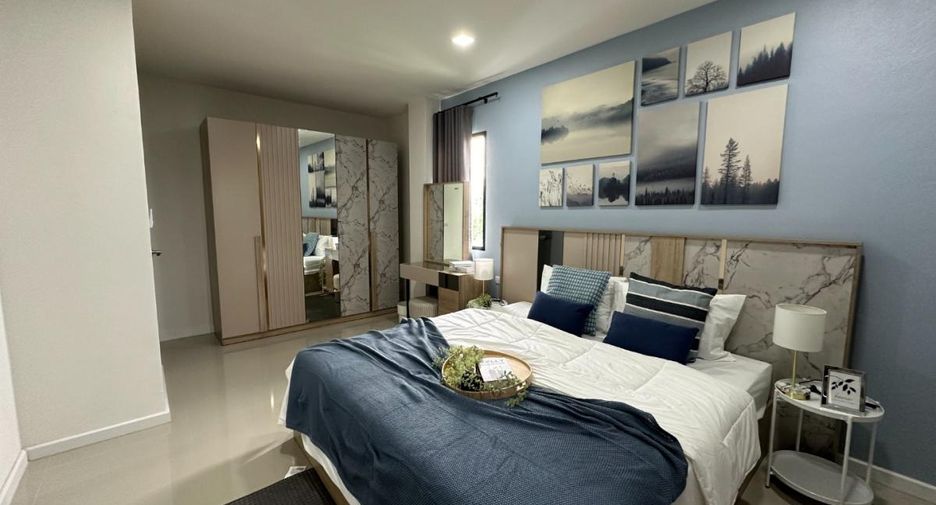 Casa adosada en venta de 4 habitaciones en Bang Lamung, Chonburi