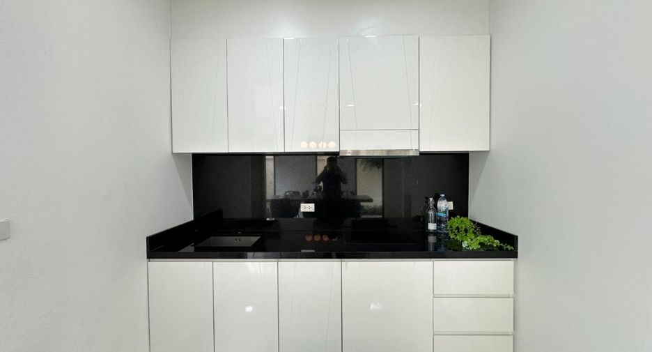 Casa adosada en venta de 4 habitaciones en Bang Lamung, Chonburi