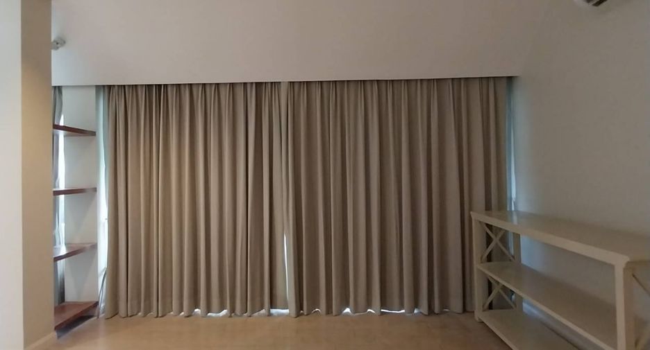 For sale 4 bedrooms house in Lam Luk Ka, Pathum Thani