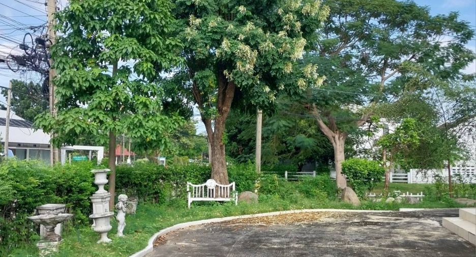 For sale 4 bedrooms house in Lam Luk Ka, Pathum Thani